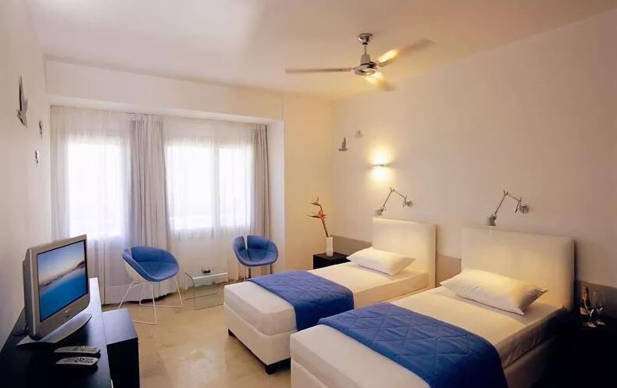The Majestic Hotel Fira (Santorini) Exterior foto