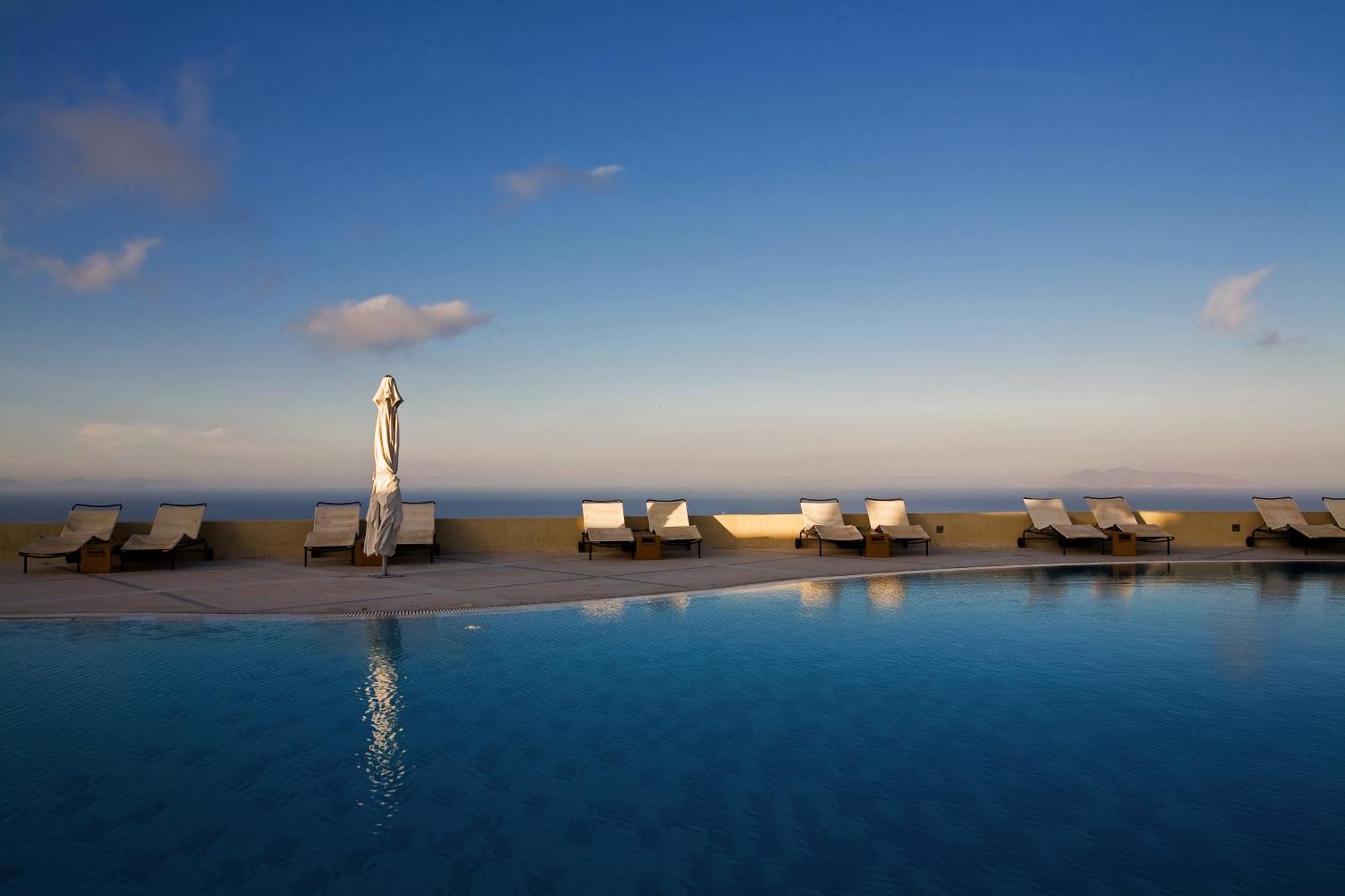 The Majestic Hotel Fira (Santorini) Exterior foto